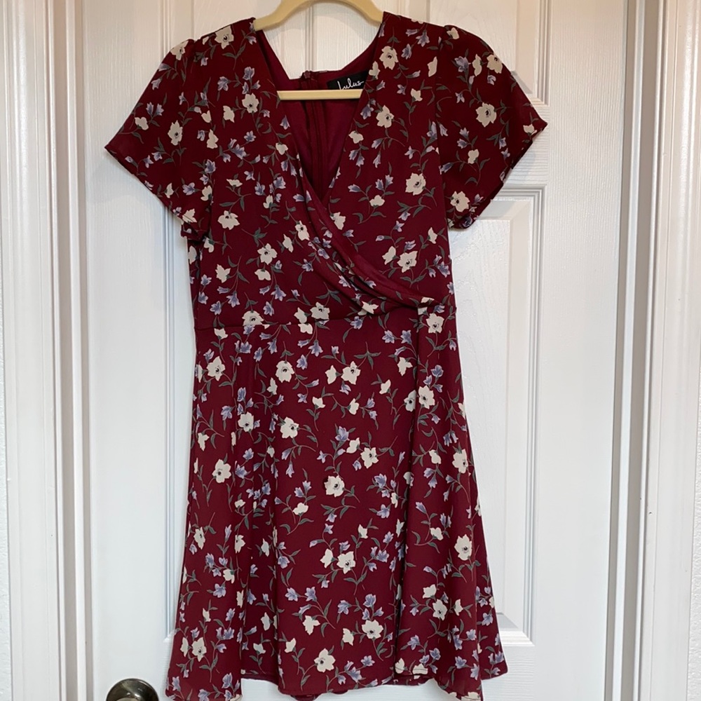 Lulus Dolly Burgundy Floral Print Short Sleeve Surplice Dress